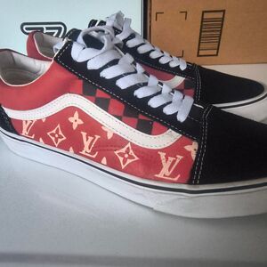 Custom Vans Old Skool – Red/Black Pattern – Size US Men’s 10.5 / Women’s 12